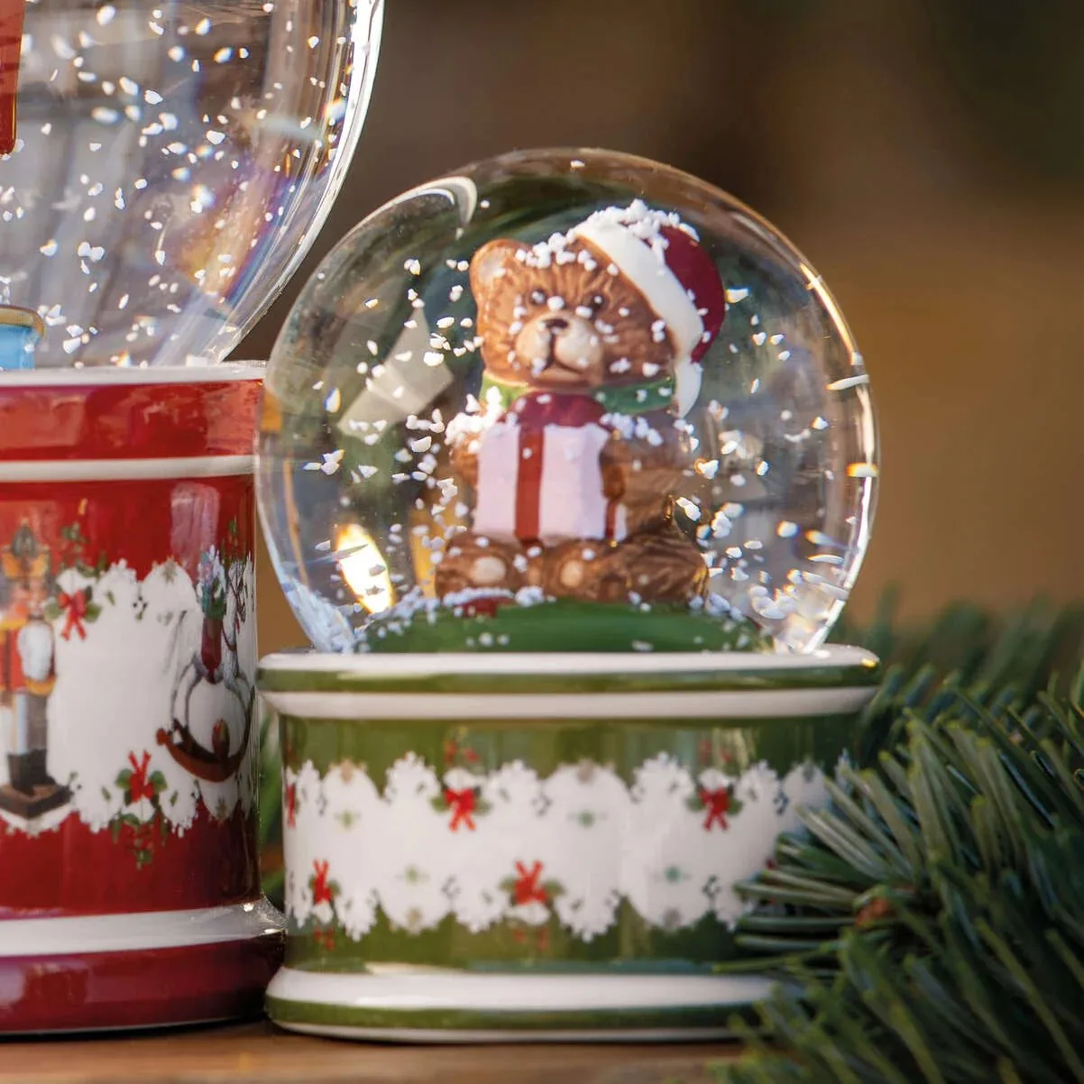Snežna krogla Christmas Toys z medvedkom