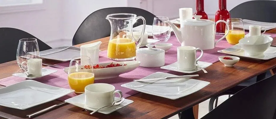 Villeroy & Boch Modern Grace – pogrnjena miza za zajtrk z belim porcelanom